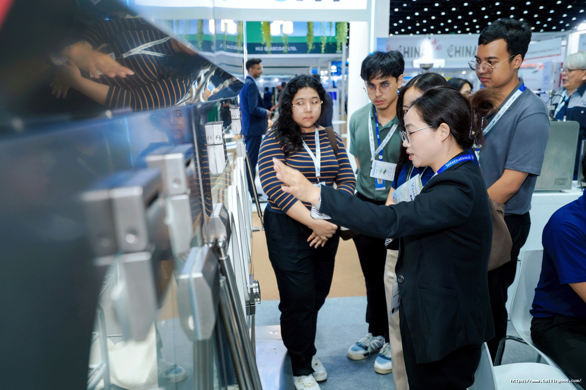1783675006332661JvTg.gif